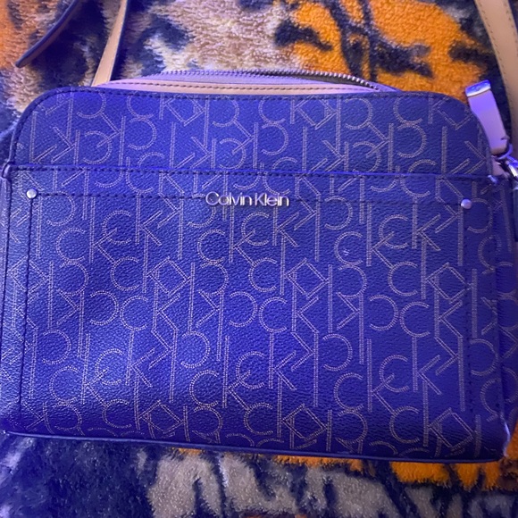 Calvin Klein purse - Picture 1 of 4